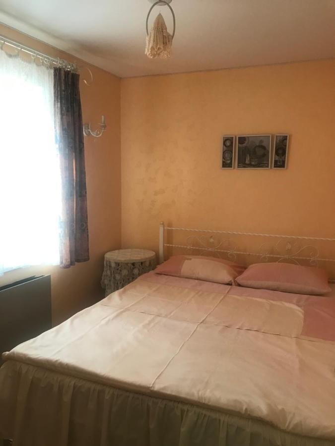 Guest House Oleksandriia Bagian luar foto