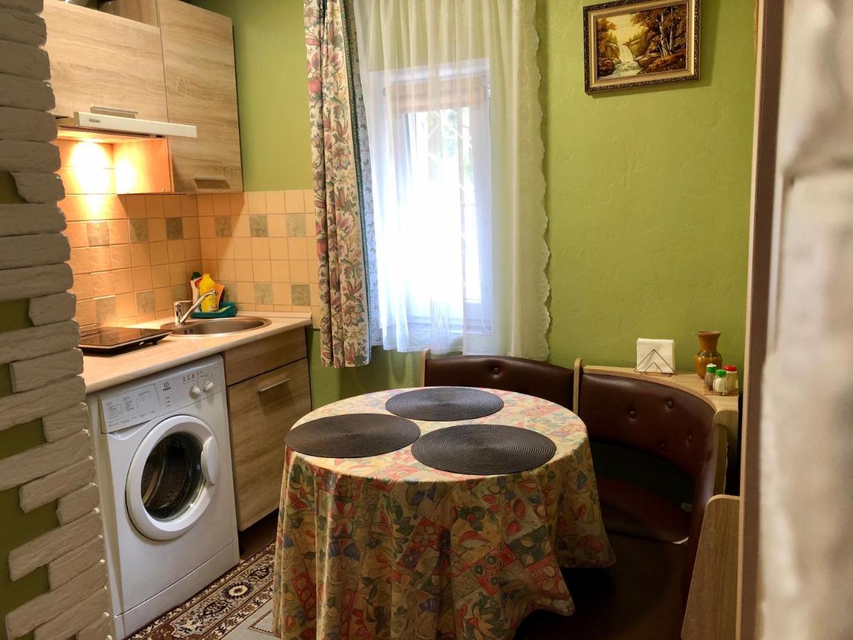 Guest House Oleksandriia Bagian luar foto